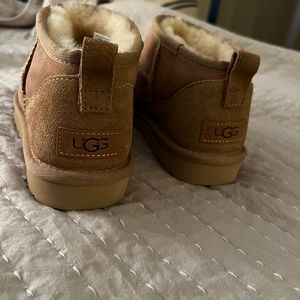 Ultra mini classic boots